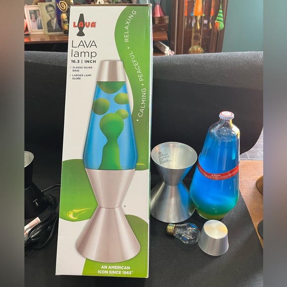 XL Lava Lamp 16.3” - Picture 6 of 9